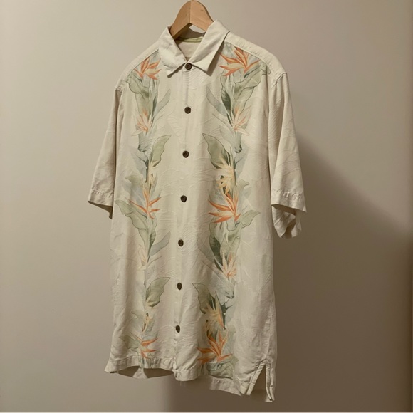 Tommy Bahama 🏝️100% Silk Island 🦜 Shirt - Picture 5 of 13